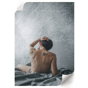 Plakat premium z subtelnym mężczyzną