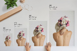 Plakat premium Kobieta z bukietem