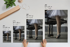 Dekoracyjny plakat ścienny Pianino i kobieta