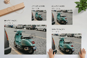 Plakat na płótnie Turkusowy skuter