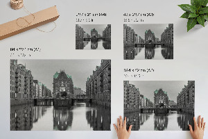 Plakat na płótnie Miejski kanał